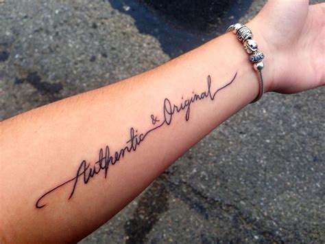 arm name tattoos for ladies